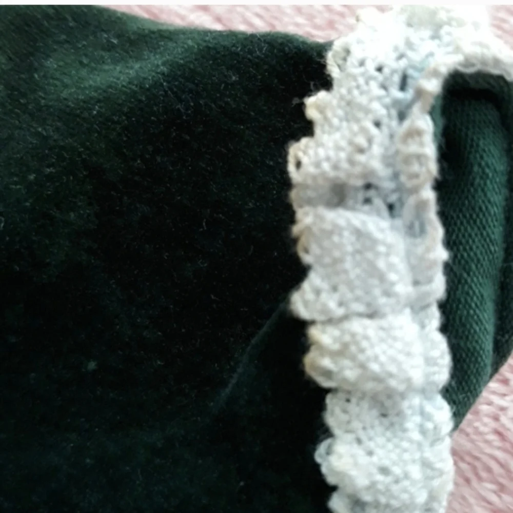 RETIRED American Girl Pleasant Company Molly's Evergreen Velvet Christmas Dress